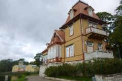 P1040292-EST-Saaremaa-Kuressaare-bij-ingang-kasteel