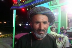 DSC_1478-Mazar-e-Sharif-Afghaan-bij-restaurant