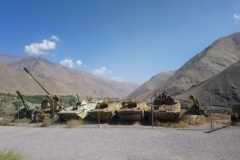 DSC_1939-Russian-tanks-at-mausoleum-Masoud