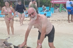 20250714-116-Pigs-Beach