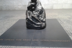 140819-Berlin-vredesmonument