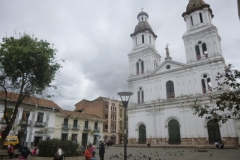 1_P1120872-Cuenca-Plaza-San-Francisco