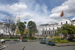 1_P1120917-Quito-Parque-Catedral