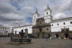 1_P1120933-Quito-Plaza-San-Francisco