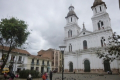 P1120872-Cuenca-Plaza-San-Francisco