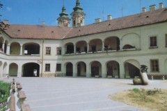 Eger-Inner-City-Court