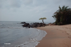 1_HPIM0635-Strand-bij-Kribi