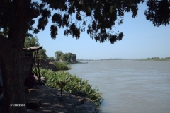 HPIM0519-Chari-rivier-bij-Blangoua