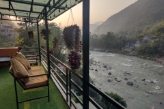 20221110-5-Rest-at-Trishuli-River