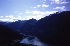 49-12-Aurland-zicht-op-Aurlandsfjord